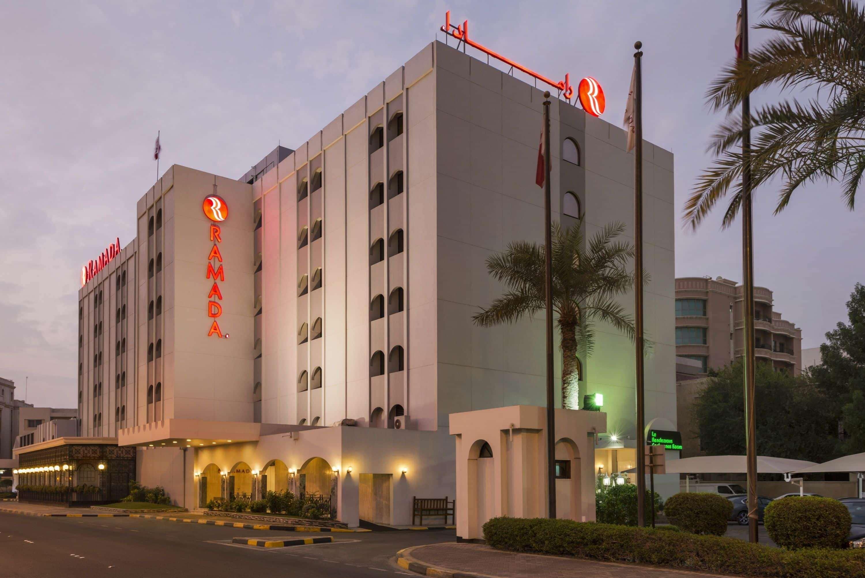 Ramada By Wyndham Bahrain Hotel Manamah Buitenkant foto