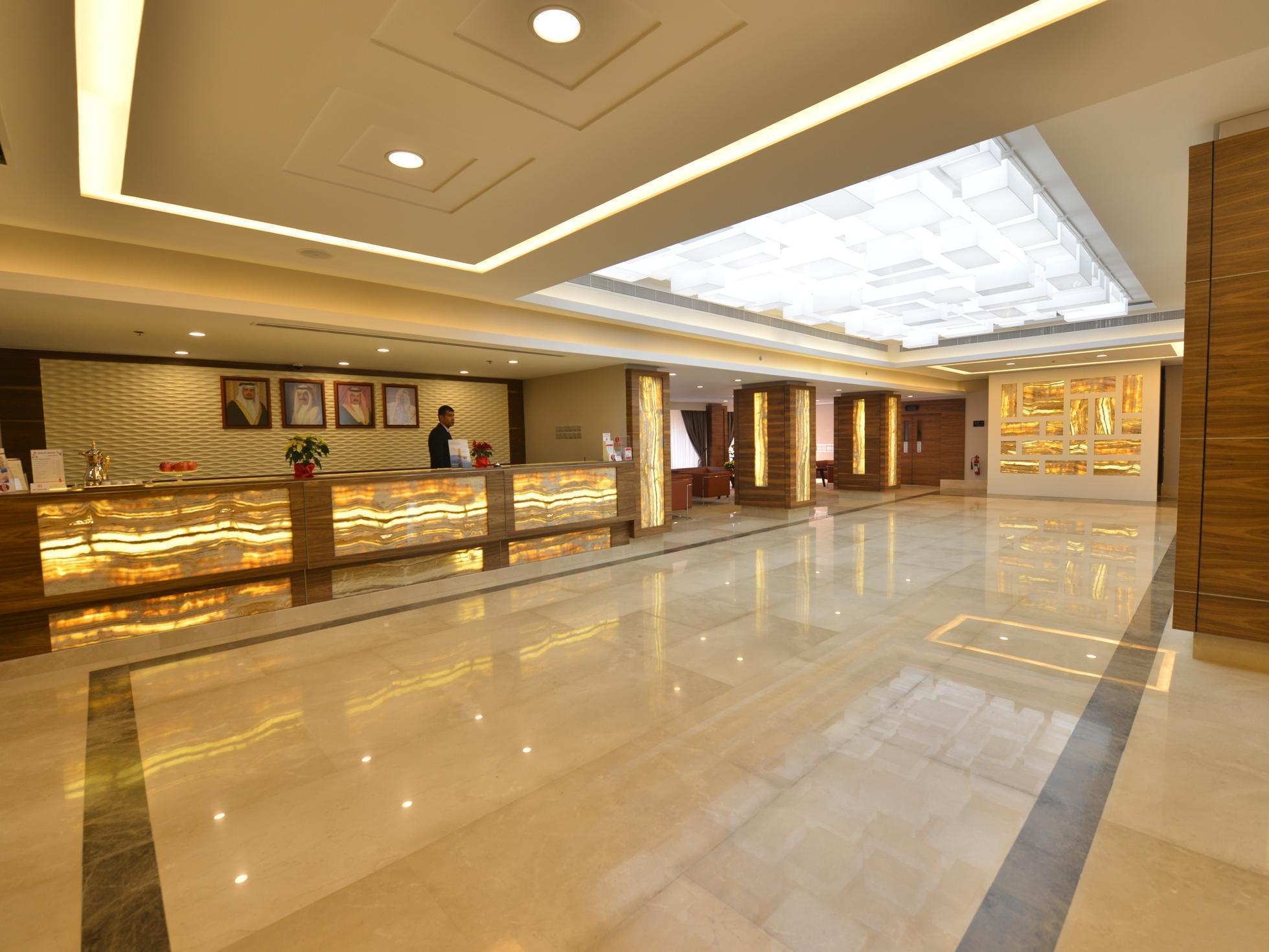 Ramada By Wyndham Bahrain Hotel Manamah Buitenkant foto