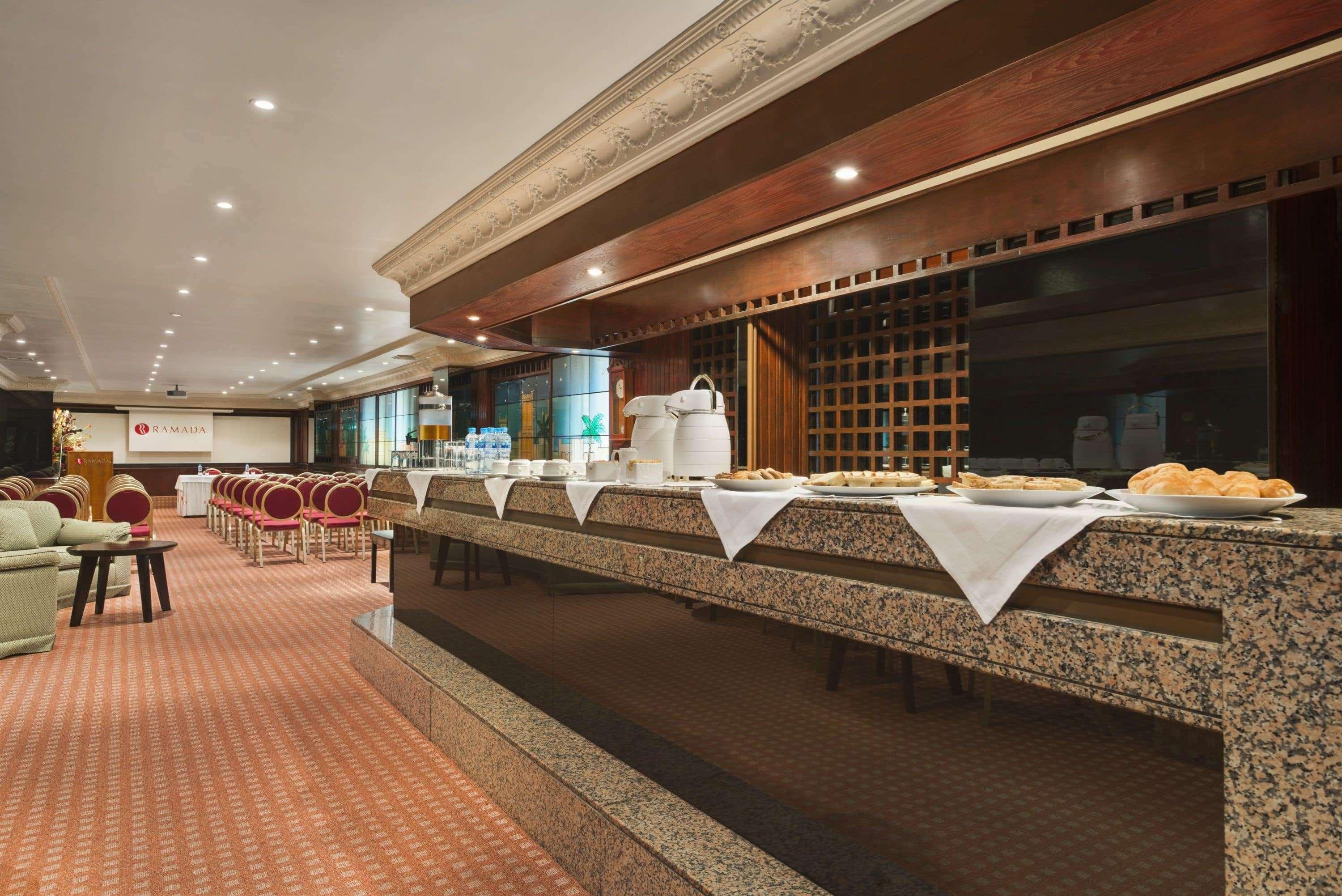 Ramada By Wyndham Bahrain Hotel Manamah Buitenkant foto