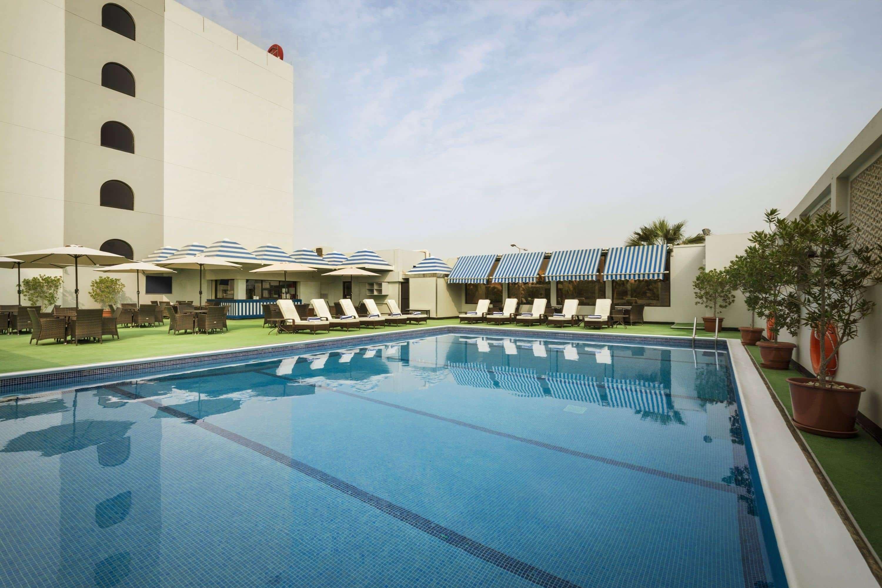 Ramada By Wyndham Bahrain Hotel Manamah Buitenkant foto