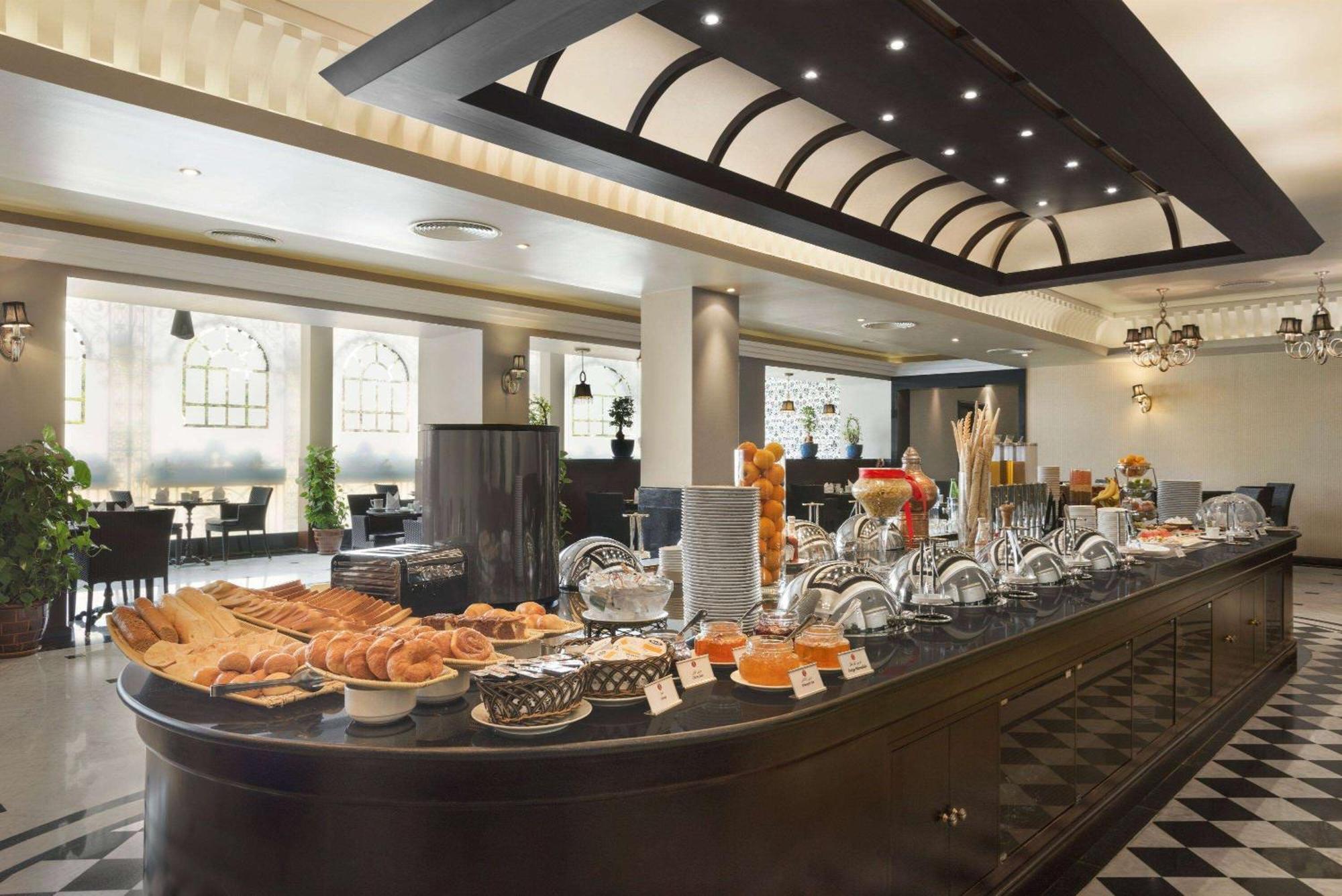 Ramada By Wyndham Bahrain Hotel Manamah Buitenkant foto