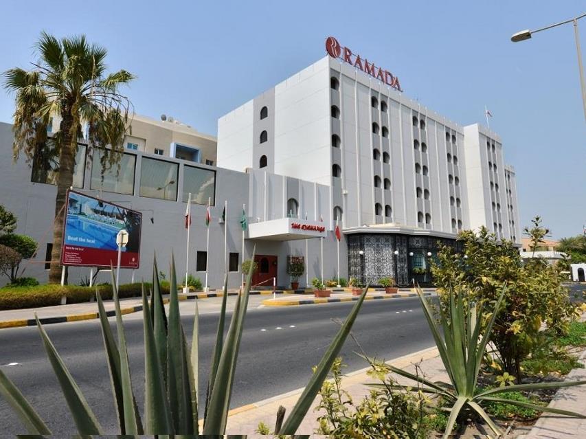 Ramada By Wyndham Bahrain Hotel Manamah Buitenkant foto