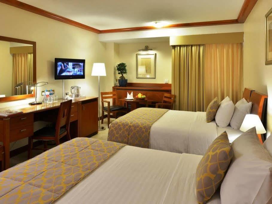 Ramada By Wyndham Bahrain Hotel Manamah Buitenkant foto