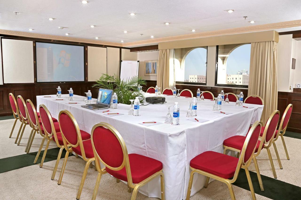 Ramada By Wyndham Bahrain Hotel Manamah Buitenkant foto