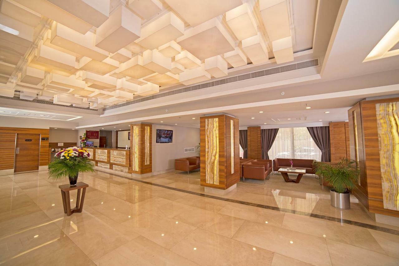 Ramada By Wyndham Bahrain Hotel Manamah Buitenkant foto