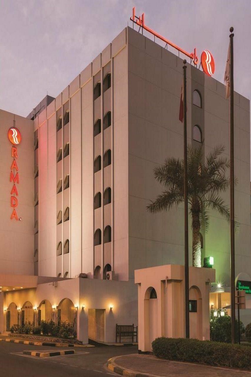 Ramada By Wyndham Bahrain Hotel Manamah Buitenkant foto