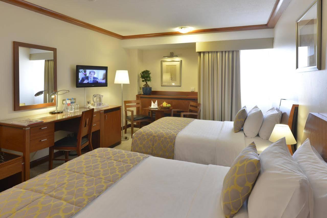 Ramada By Wyndham Bahrain Hotel Manamah Buitenkant foto